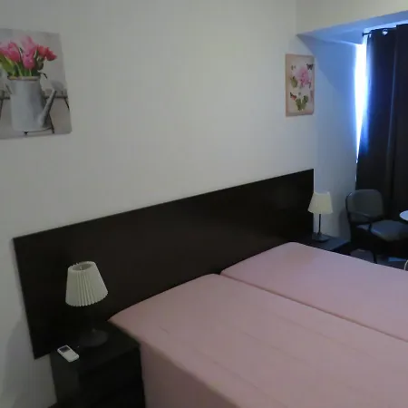 A Ponte Marques De Pombal 3* ליסבון